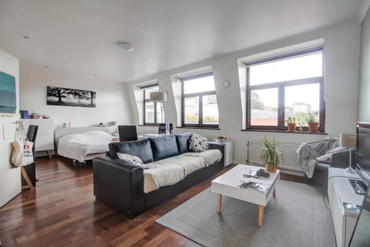 Studio à louer à Saint-Gilles 1060 825.00€ 0 chambres 49.00m² - annonce 751726