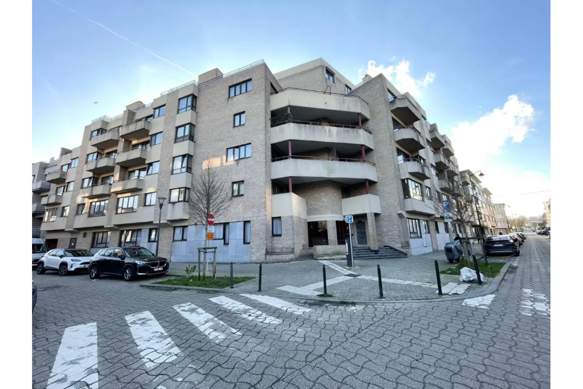 Appartement à vendre à Molenbeek-Saint-Jean 1080 200000.00€ 2 chambres 96.00m² - annonce 753600