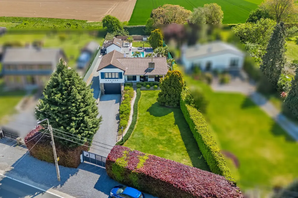 Villa te  koop in Houtain-Saint-Siméon 4682 549000.00€ 3 slaapkamers 312.00m² - Zoekertje 753776