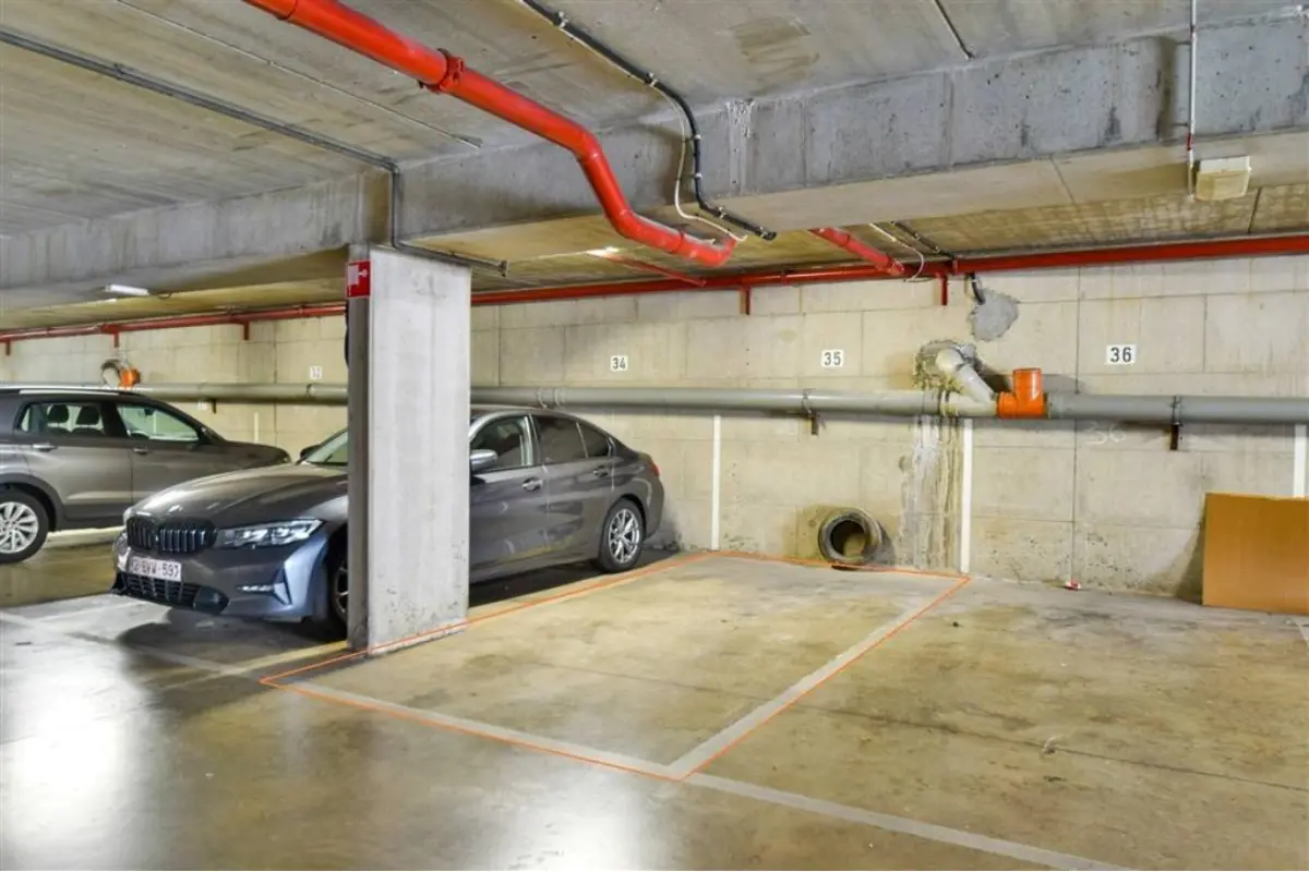 Parking & garage te  koop in Hoei 4500 17500.00€  slaapkamers m² - Zoekertje 752897
