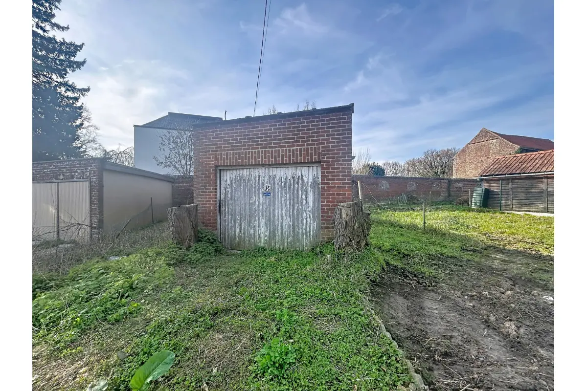 Parking & garage te  koop in Doornik 7500 19000.00€  slaapkamers m² - Zoekertje 753148