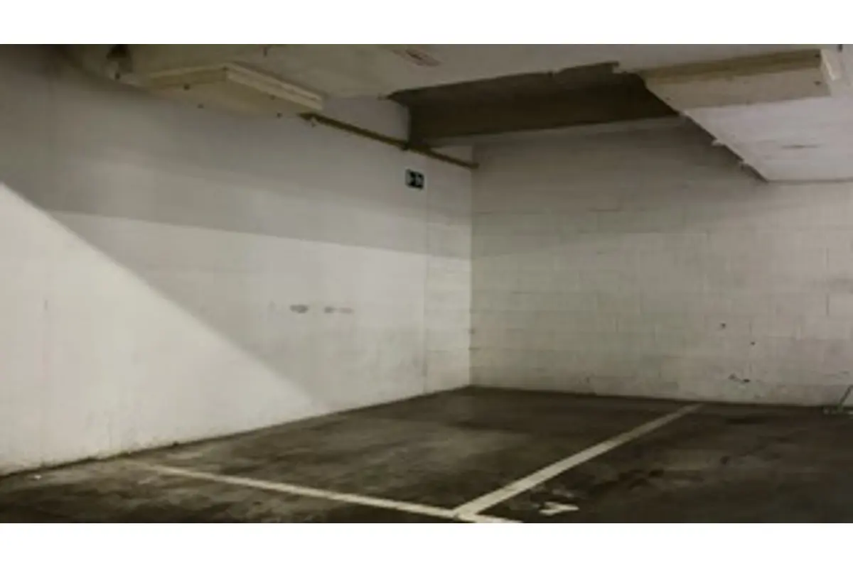 Parking à louer à Bruxelles 1000 150.00€  chambres m² - annonce 753750