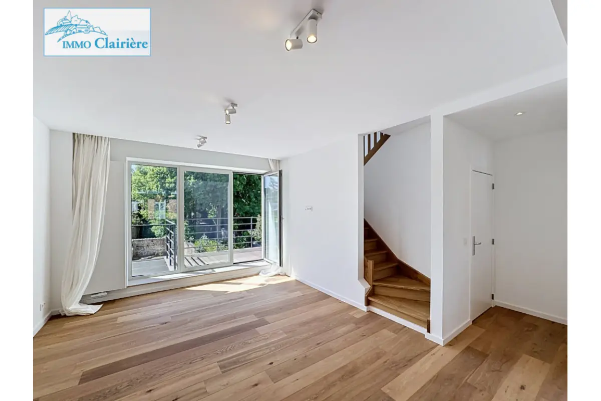 Triplex te  huur in Ukkel 1180 2100.00€ 3 slaapkamers 131.00m² - Zoekertje 753106