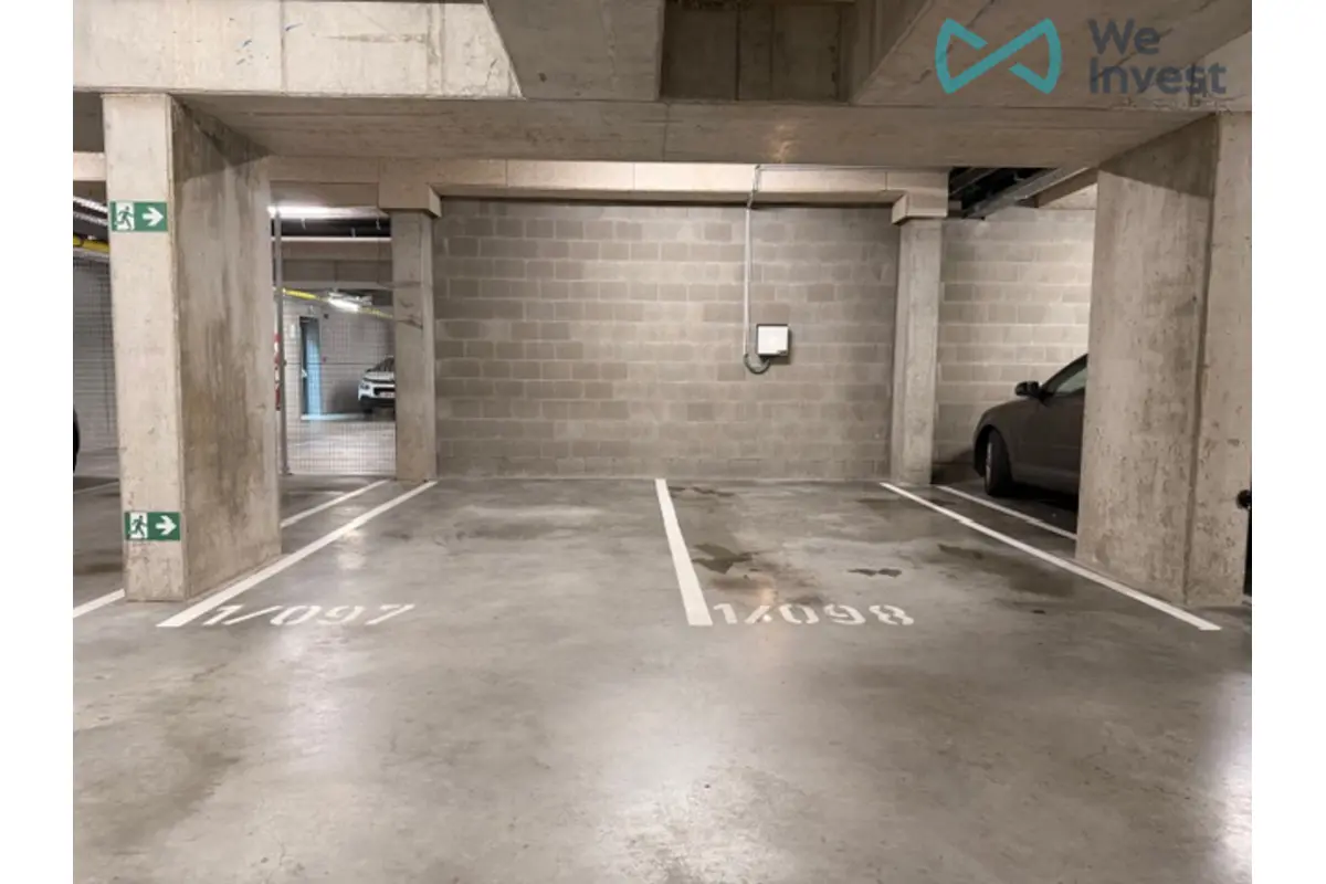 Parking & garage te  koop in Edegem 2650 30000.00€  slaapkamers m² - Zoekertje 753785