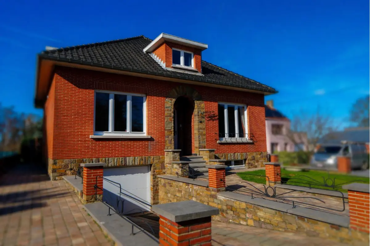 Villa te  koop in Virginal-Samme 1460 300000.00€ 3 slaapkamers m² - Zoekertje 753033