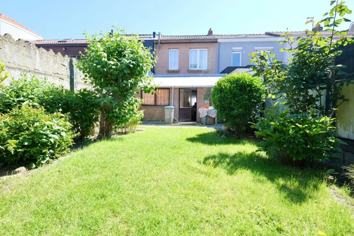 Huis te  koop in Sint-Jans-Molenbeek 1080 269000.00€ 2 slaapkamers 90.00m² - Zoekertje 753011