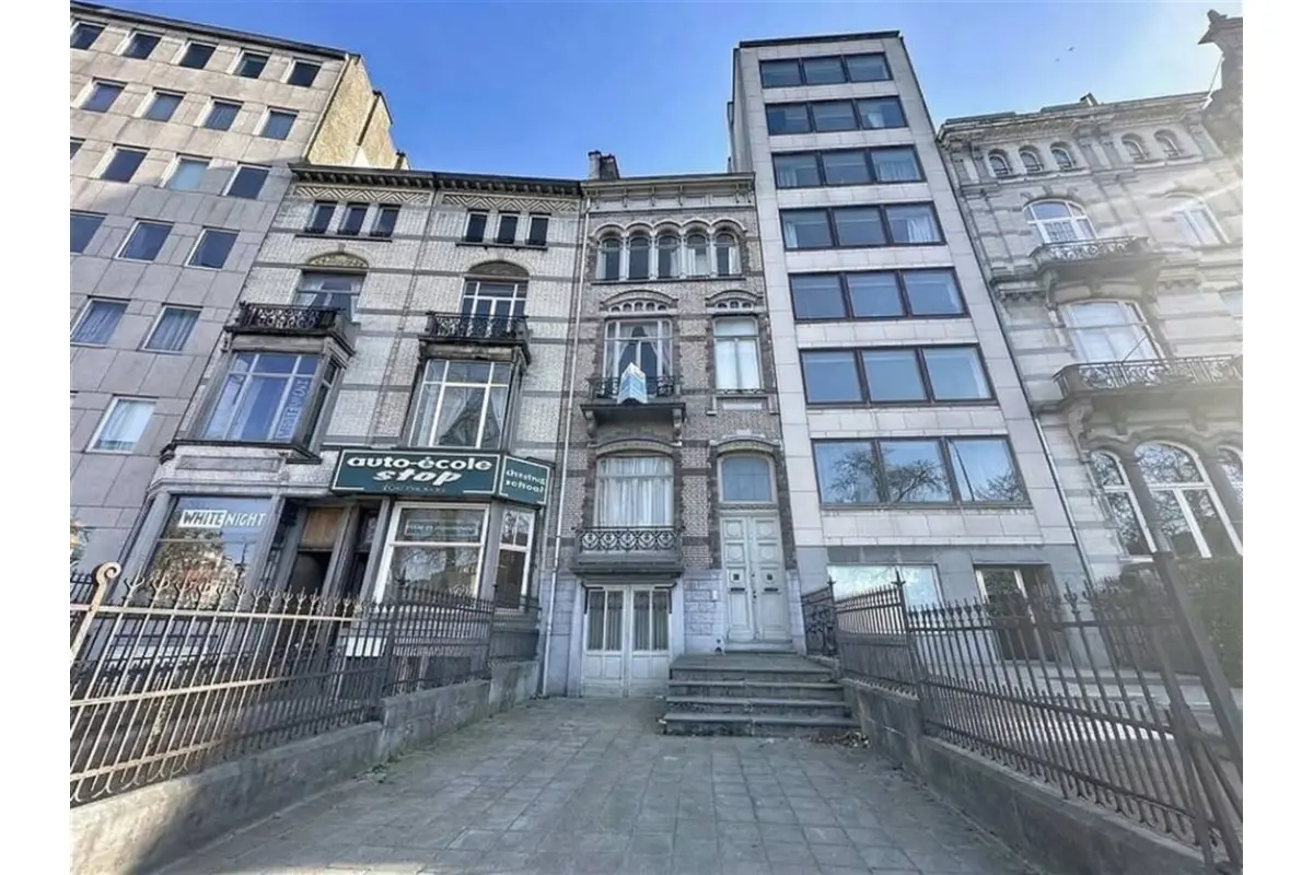 Maison à vendre à Woluwe-Saint-Pierre 1150 950000.00€ 5 chambres 292.00m² - annonce 753841