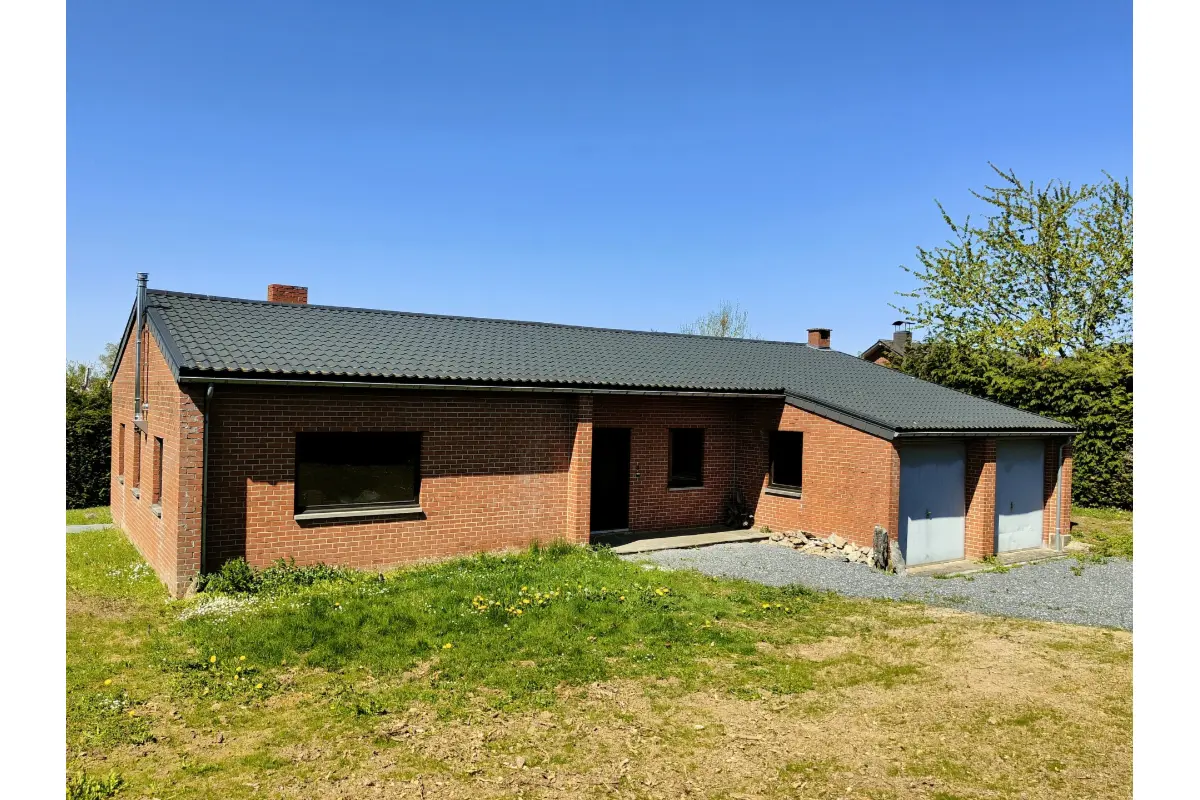 Villa te  koop in Dinant 5500 228000.00€ 3 slaapkamers 107.00m² - Zoekertje 753703