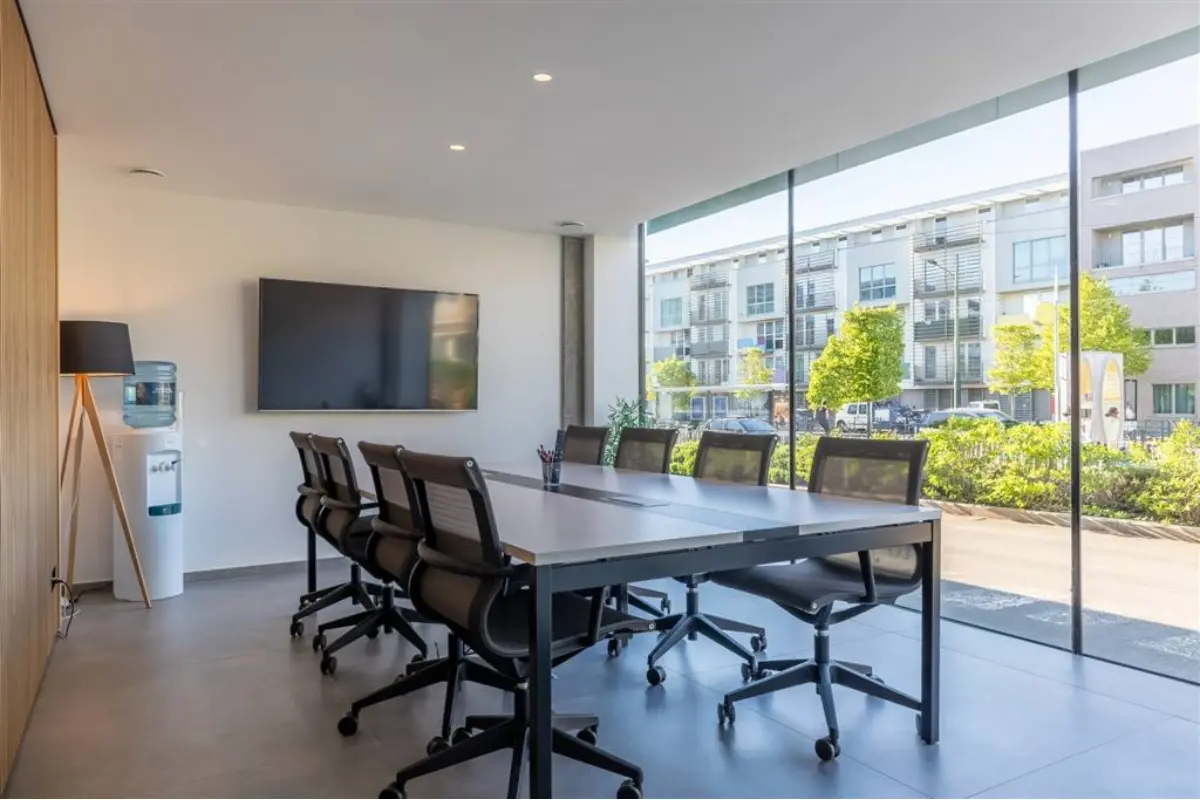 Commerce à  à Uccle 1180 3750.00€  chambres 170.00m² - annonce 754922