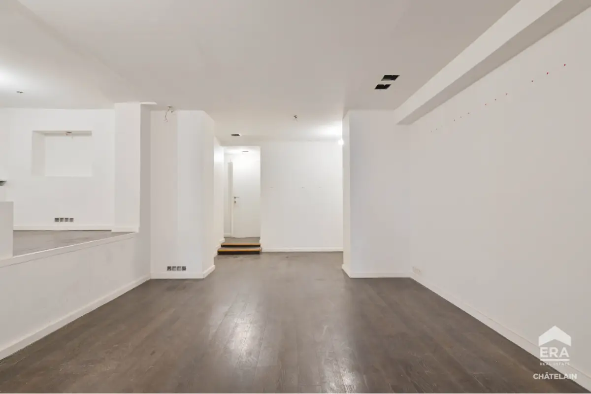 Handelszaak te  koop in Sint-Gillis 1060 250000.00€ 0 slaapkamers 110.00m² - Zoekertje 754135