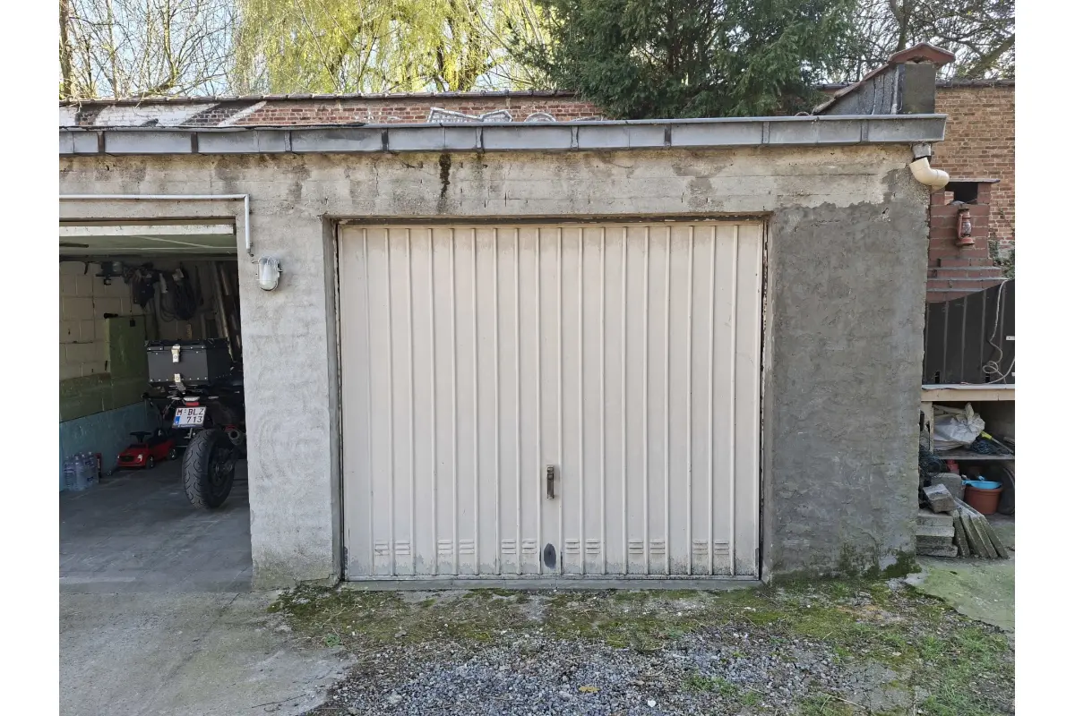 Parking & garage te  koop in Schaarbeek 1030 42000.00€  slaapkamers m² - Zoekertje 754354