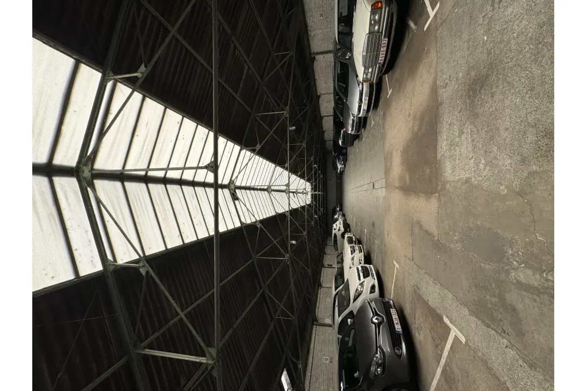 Parking & garage te  koop in Anderlecht 1070 450000.00€  slaapkamers m² - Zoekertje 754152