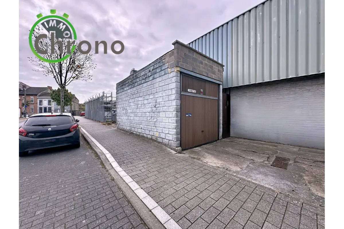 Parking & garage te  koop in La Louvière 7100 17500.00€  slaapkamers m² - Zoekertje 754759