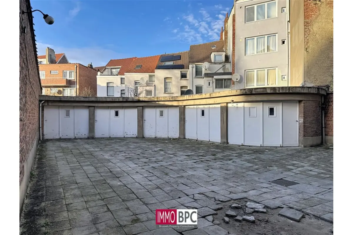 Parking / garage à vendre à Molenbeek-Saint-Jean 1080 25000.00€  chambres m² - annonce 755402
