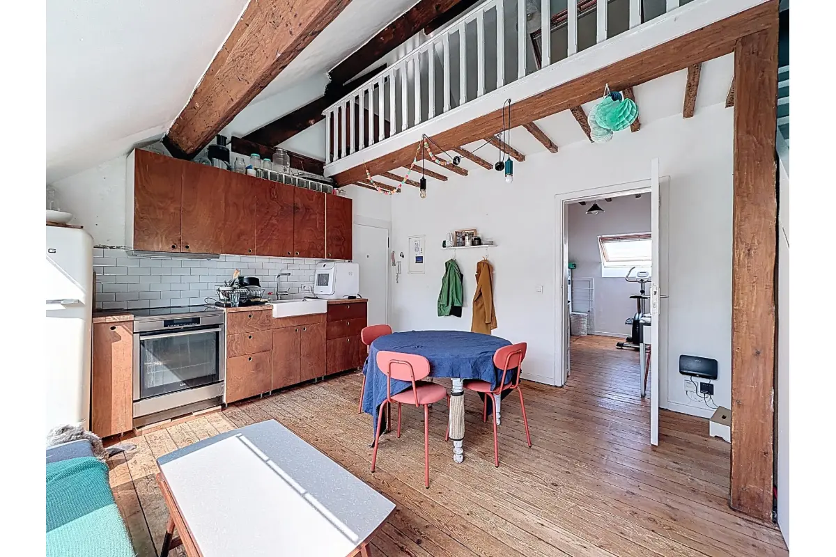 Appartement te  koop in Sint-Gillis 1060 215000.00€ 2 slaapkamers 54.00m² - Zoekertje 756607