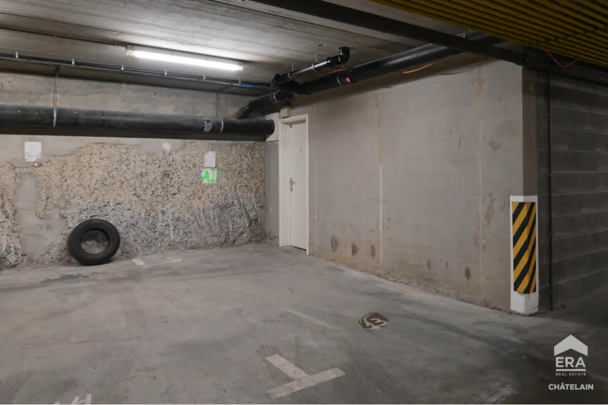 Parking & garage te  koop in Etterbeek 1040 16000.00€  slaapkamers m² - Zoekertje 756598