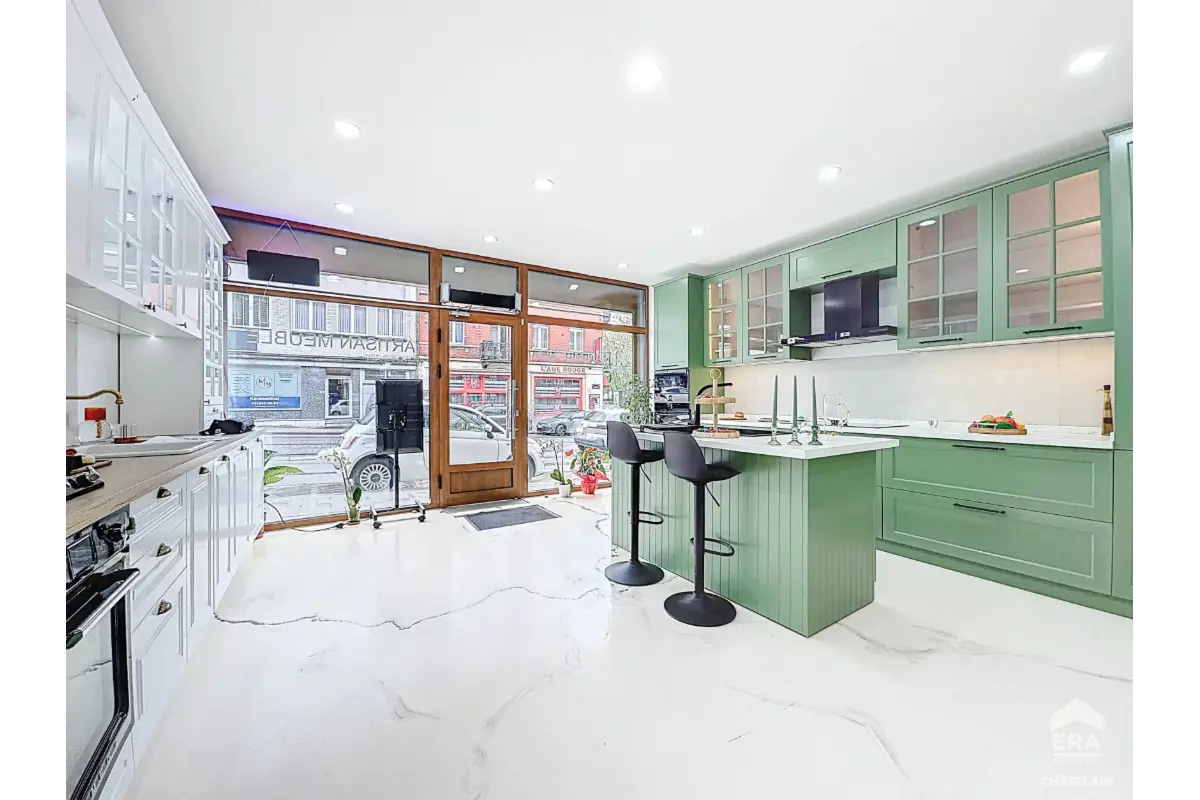 Handelszaak te  koop in Schaarbeek 1030 450000.00€ 0 slaapkamers 85.00m² - Zoekertje 756449