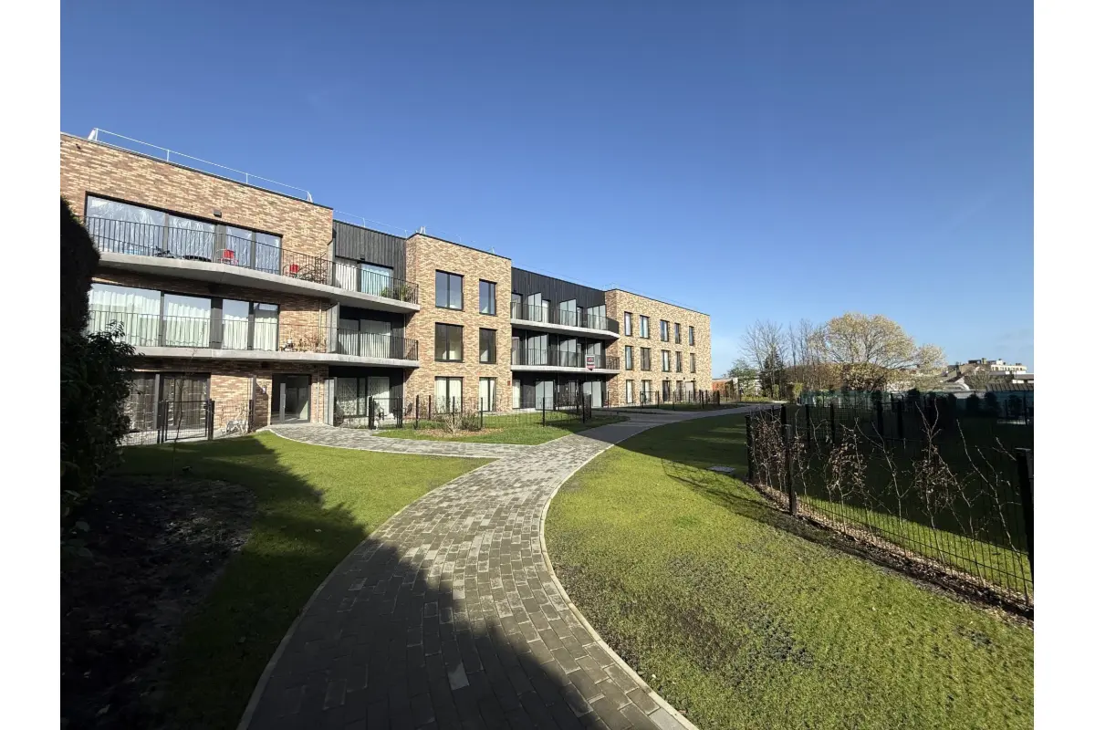 Appartement à vendre à Berchem-Sainte-Agathe 1082 442500.00€ 3 chambres 107.00m² - annonce 756956