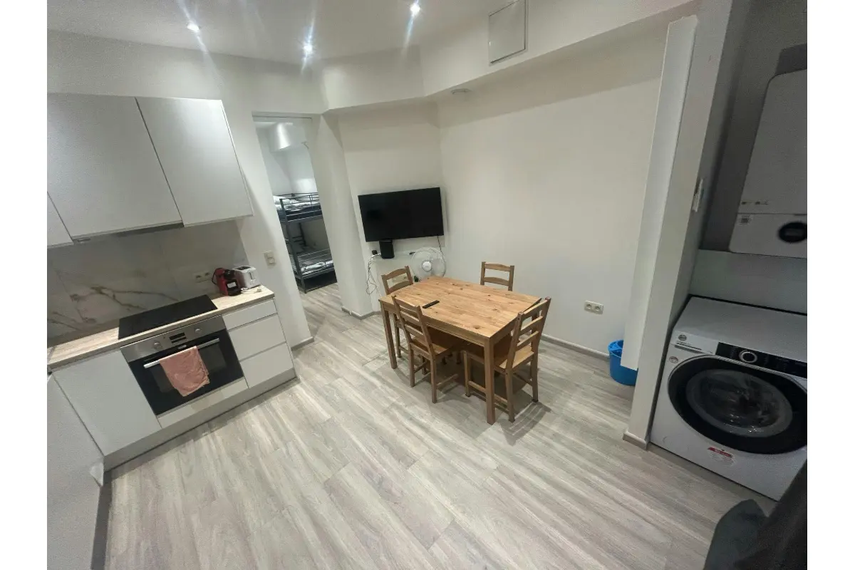 Appartement te  huur in Ganshoren 1083 1500.00€  slaapkamers m² - Zoekertje 757850