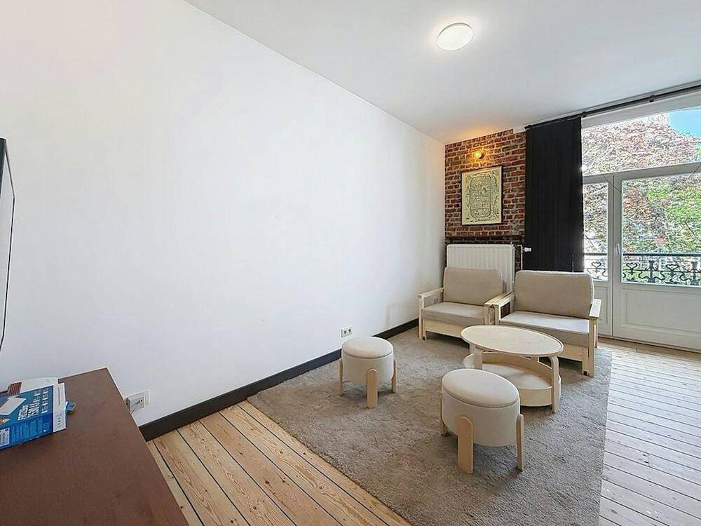 Appartement te  huur in Ukkel 1180 1700.00€ 1 slaapkamers 85.00m² - Zoekertje 757866