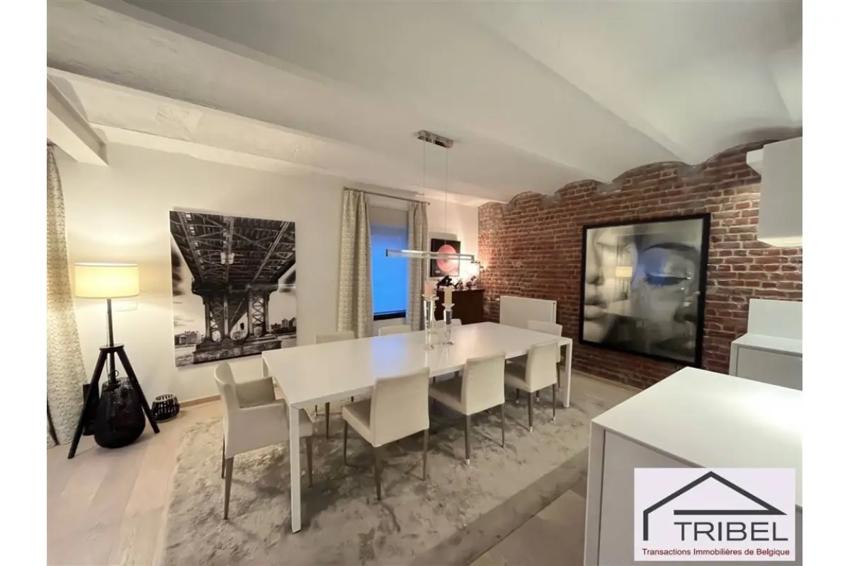 Appartement te  in Elsene 1050 2200.00€ 3 slaapkamers 184.00m² - Zoekertje 758040