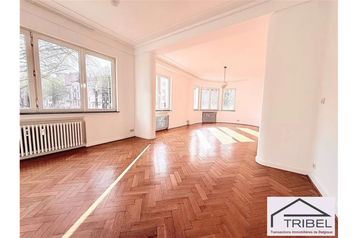 Appartement te  in Elsene 1050 595000.00€ 4 slaapkamers 165.00m² - Zoekertje 758035