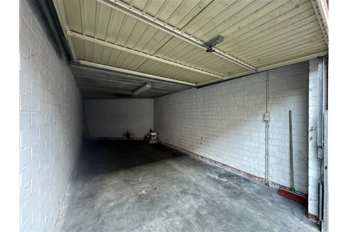 Parking / garage à louer à Asse 1730 130.00€  chambres m² - annonce 759248