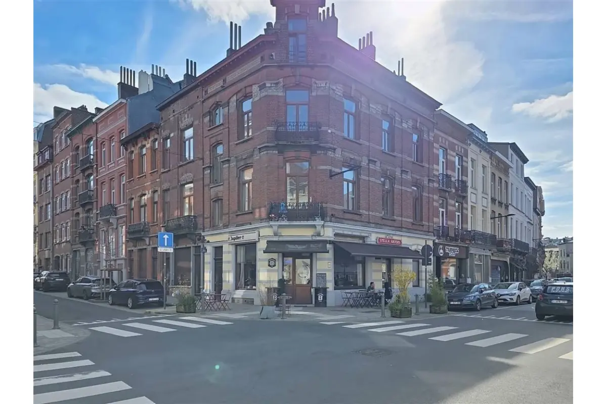 Commerce à vendre à Ixelles 1050 850000.00€ 3 chambres 320.00m² - annonce 759730