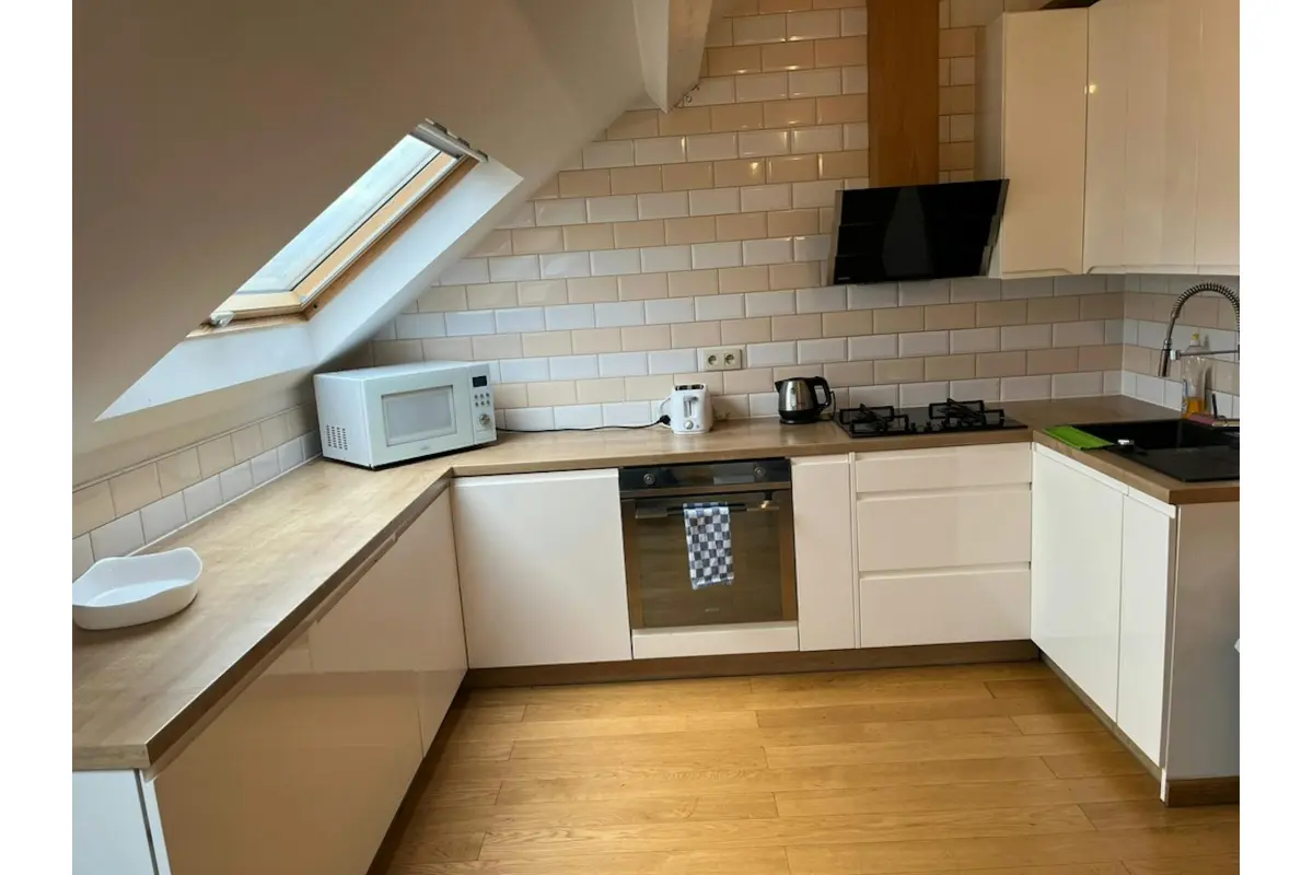 Appartement te  huur in Ukkel 1180 1600.00€  slaapkamers m² - Zoekertje 759982