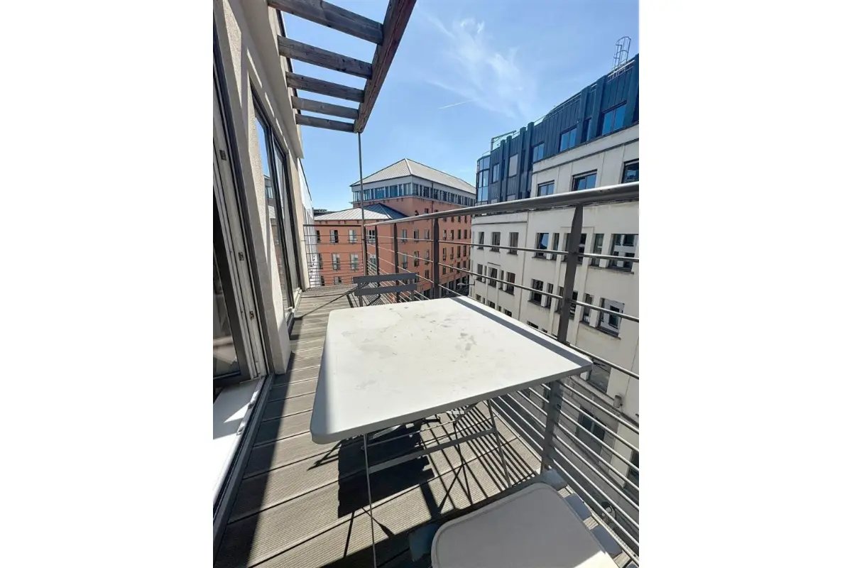 Appartement à louer à Saint-Josse-ten-Noode 1210 1720.00€ 2 chambres 87.00m² - annonce 759295