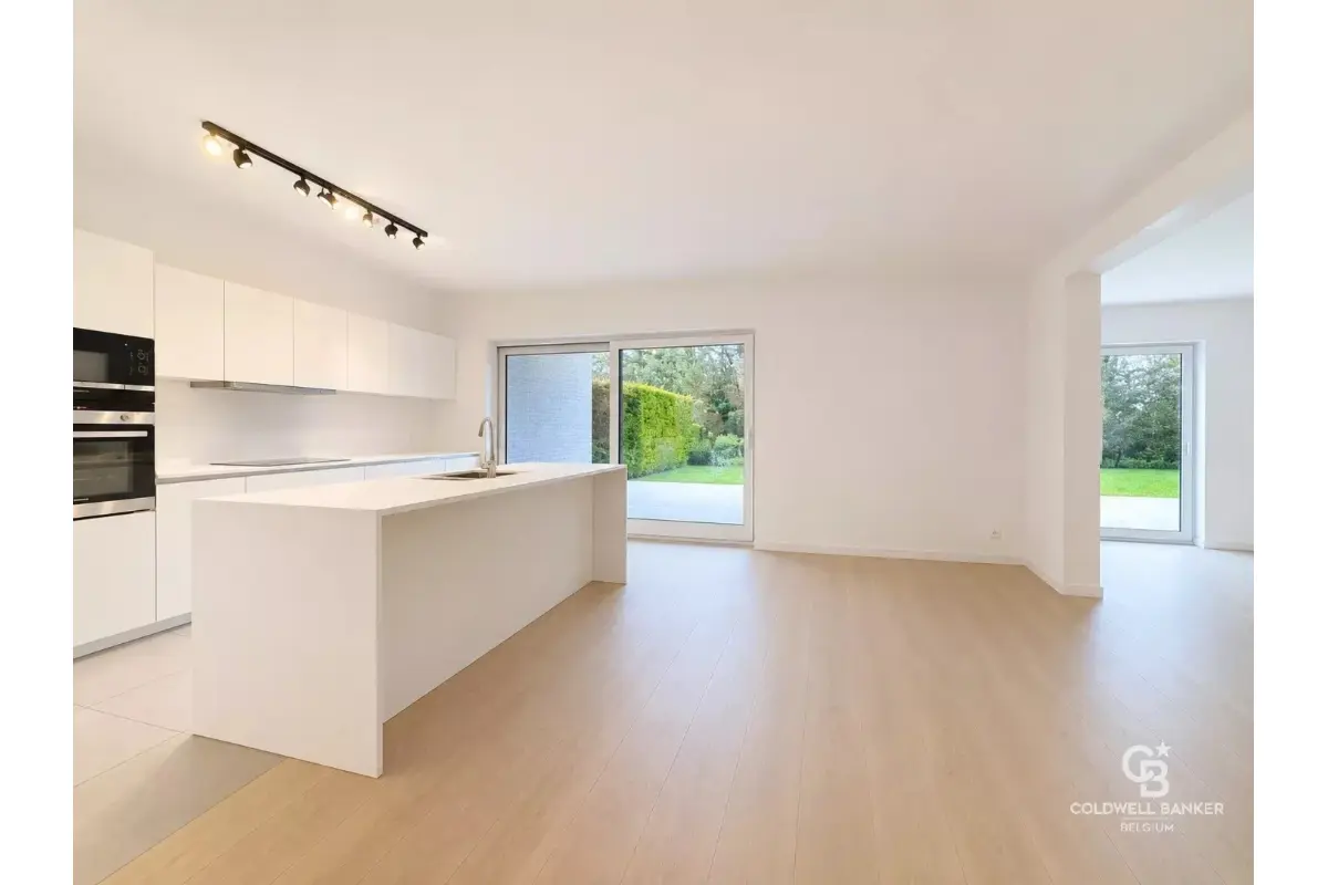 Appartement te  huur in Ukkel 1180 2800.00€ 3 slaapkamers 178.00m² - Zoekertje 759275