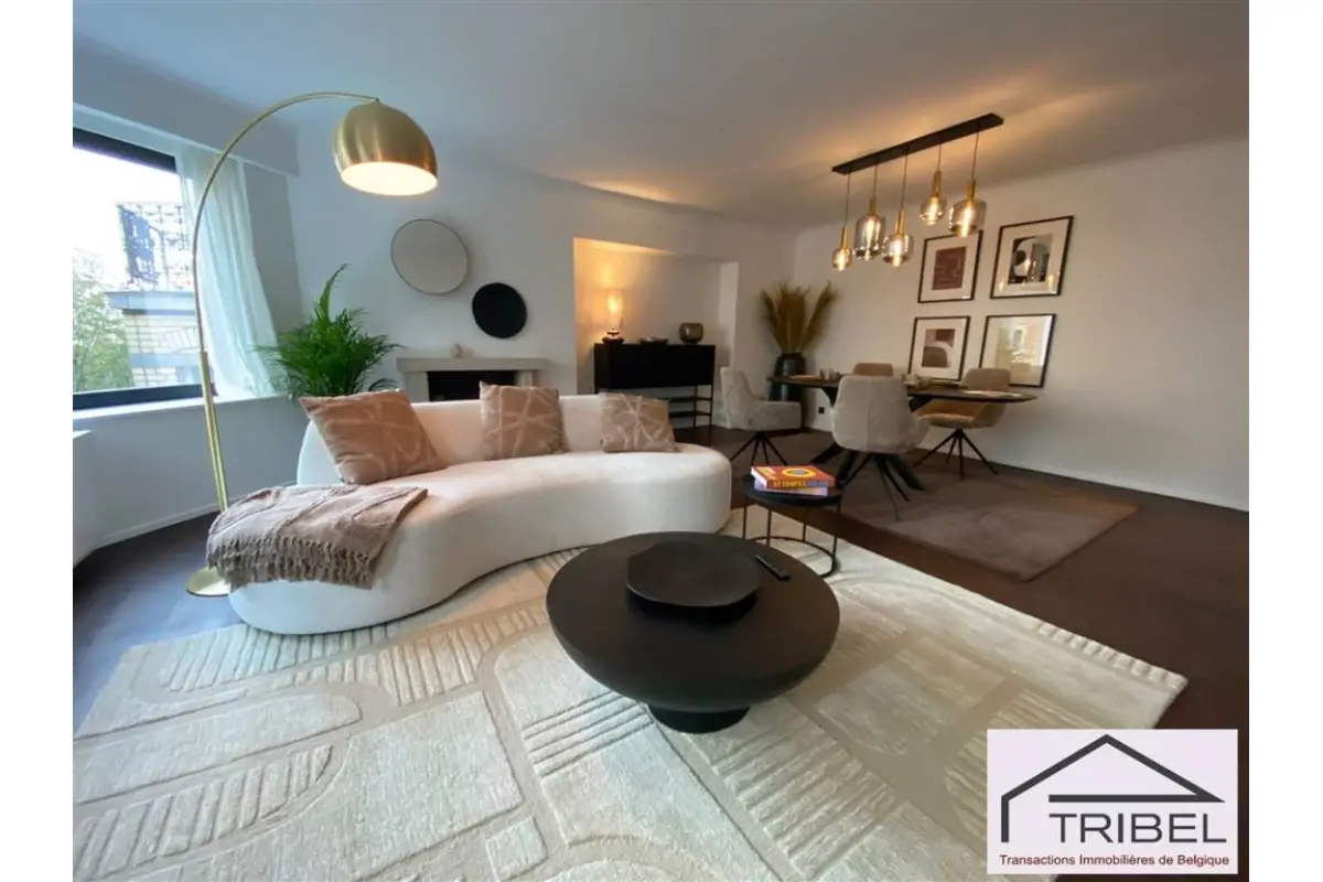 Appartement te  in Etterbeek 1040 1950.00€ 2 slaapkamers 97.00m² - Zoekertje 759541