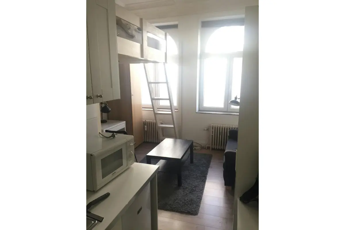 Appartement te  huur in Vorst 1190 500.00€  slaapkamers m² - Zoekertje 760988