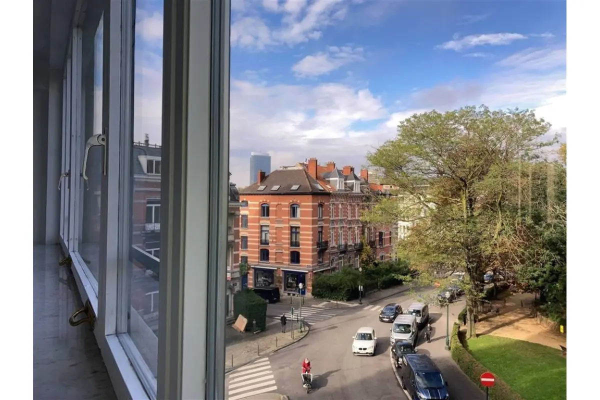 Appartement te  huur in Brussel 1000 1900.00€ 3 slaapkamers 120.00m² - Zoekertje 760290
