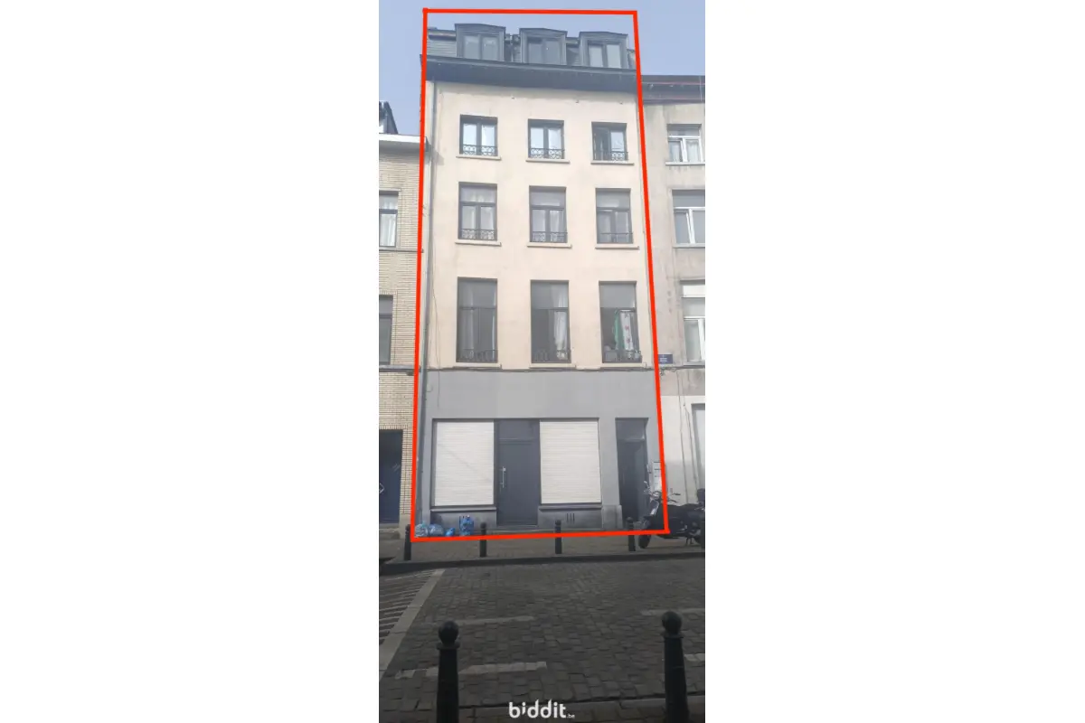 Mixgebouw te  koop in Brussel 1000 400000.00€ 3 slaapkamers m² - Zoekertje 760757