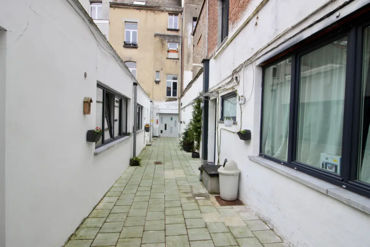 Handelszaak te  koop in Vorst 1190 850000.00€  slaapkamers 503.00m² - Zoekertje 760632