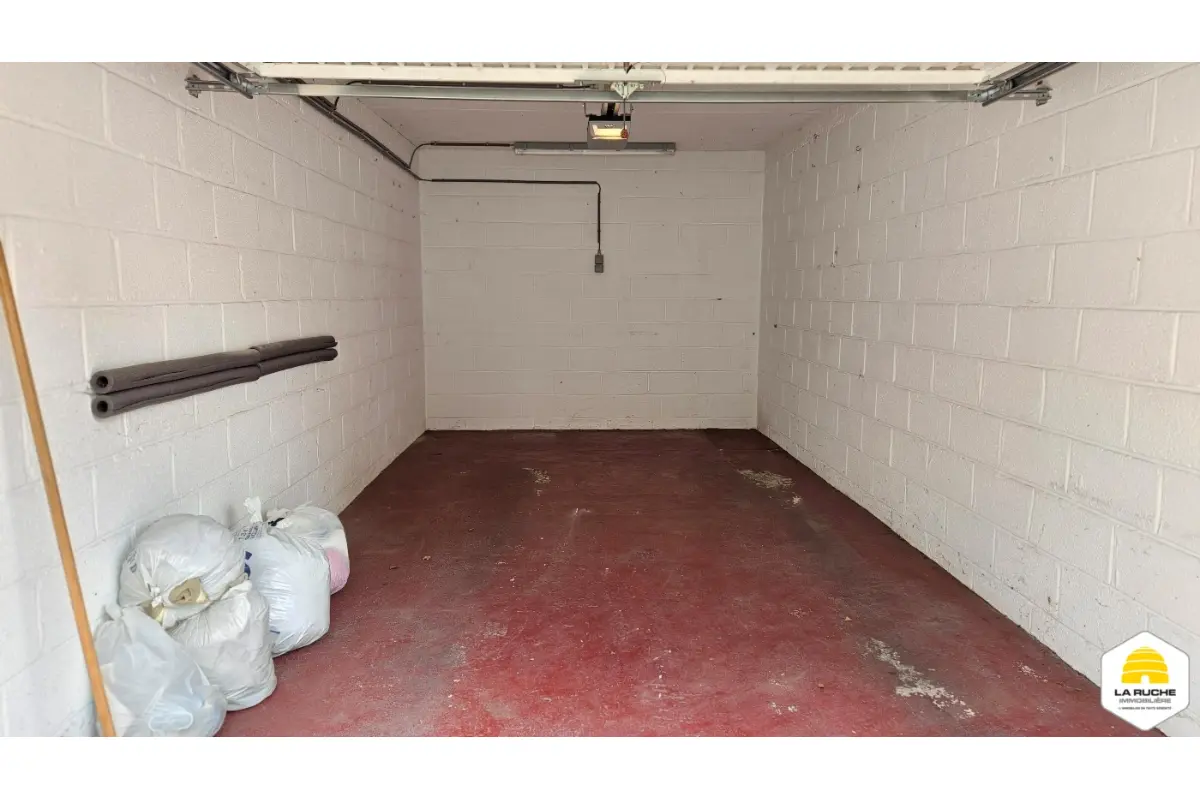 Parking & garage te  koop in Marcinelle 6001 10000.00€  slaapkamers m² - Zoekertje 760571