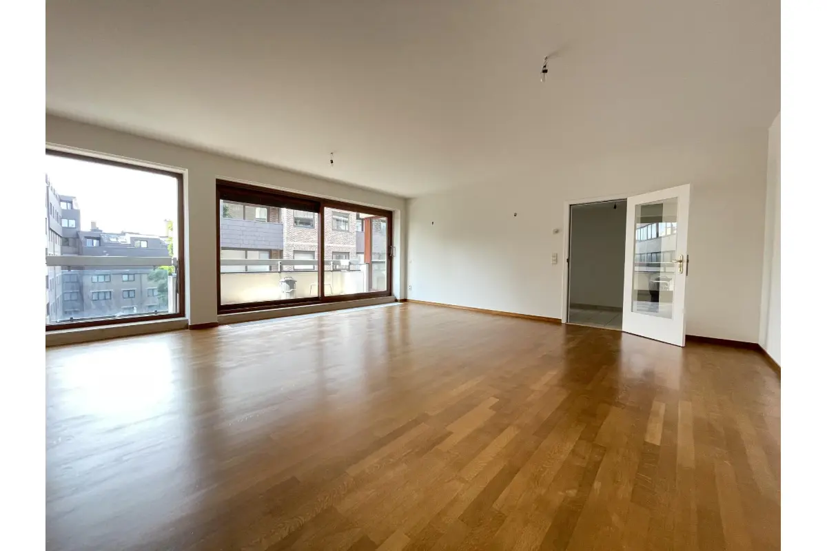 Appartement à louer à Woluwe-Saint-Pierre 1150 1900.00€ 3 chambres 133.00m² - annonce 760790