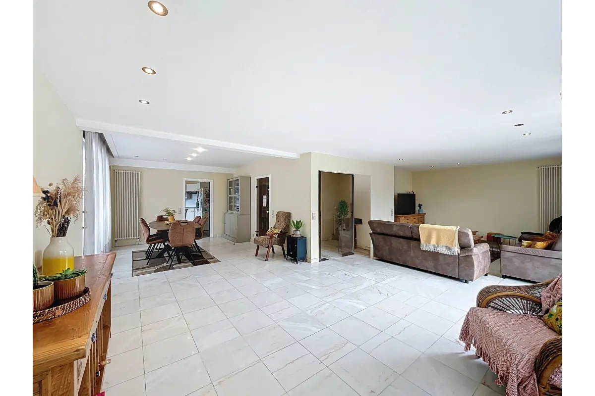Duplex à vendre à Woluwe-Saint-Lambert 1200 850000.00€ 4 chambres 227.00m² - annonce 760439