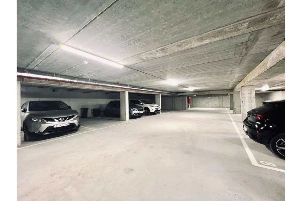 Parking / garage à louer à Beveren-Waas 9120 60.00€  chambres m² - annonce 761058