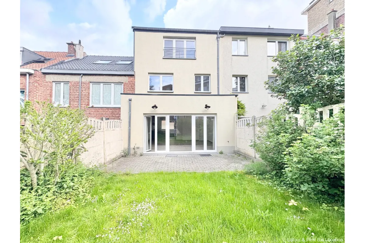 Maison à louer à Woluwe-Saint-Lambert 1200 2500.00€ 3 chambres 158.00m² - annonce 761663