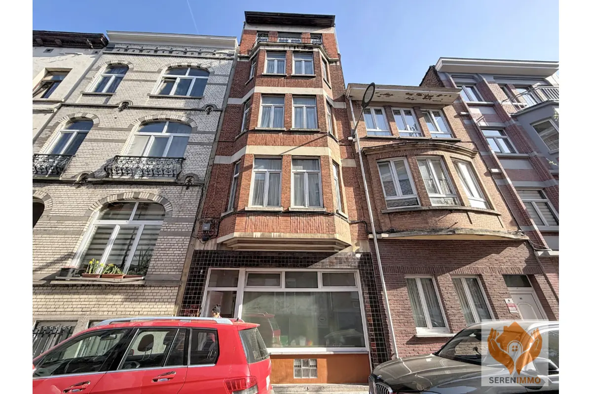 Appartementsgebouw te  koop in Sint-Joost-ten-Node 1210 800000.00€ 8 slaapkamers 400.00m² - Zoekertje 761339