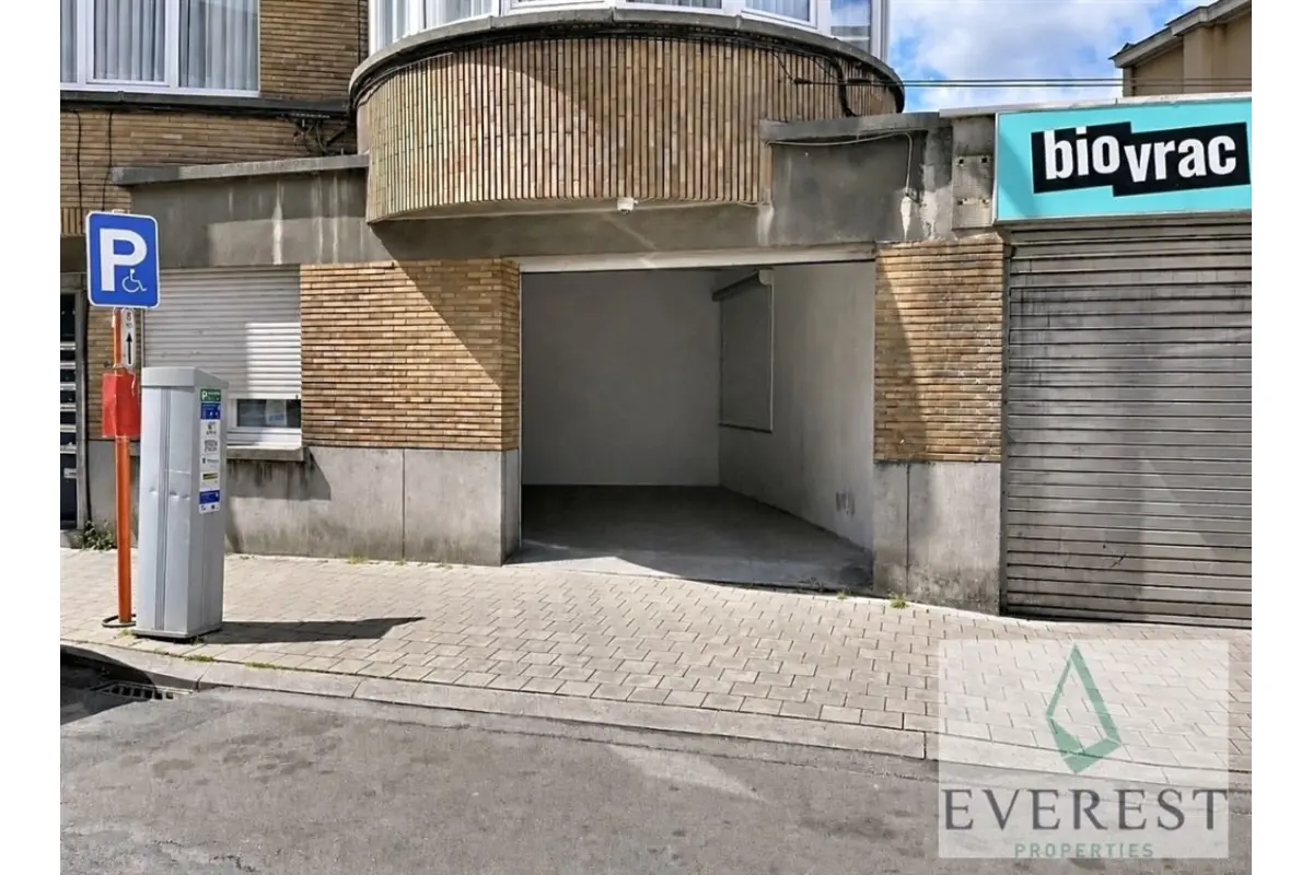 Parking te  in Schaarbeek 1030 47500.00€  slaapkamers m² - Zoekertje 761713