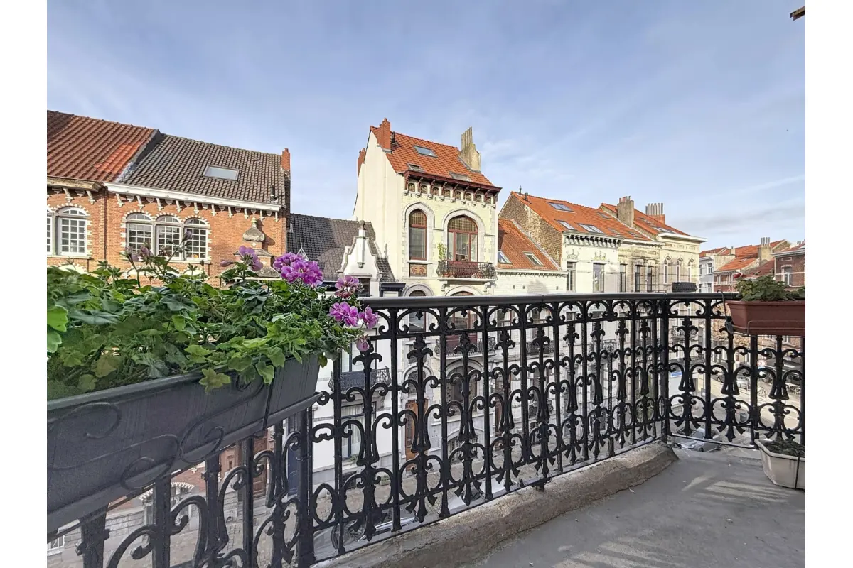 Mixgebouw te  koop in Schaarbeek 1030 549000.00€ 4 slaapkamers 220.00m² - Zoekertje 761756