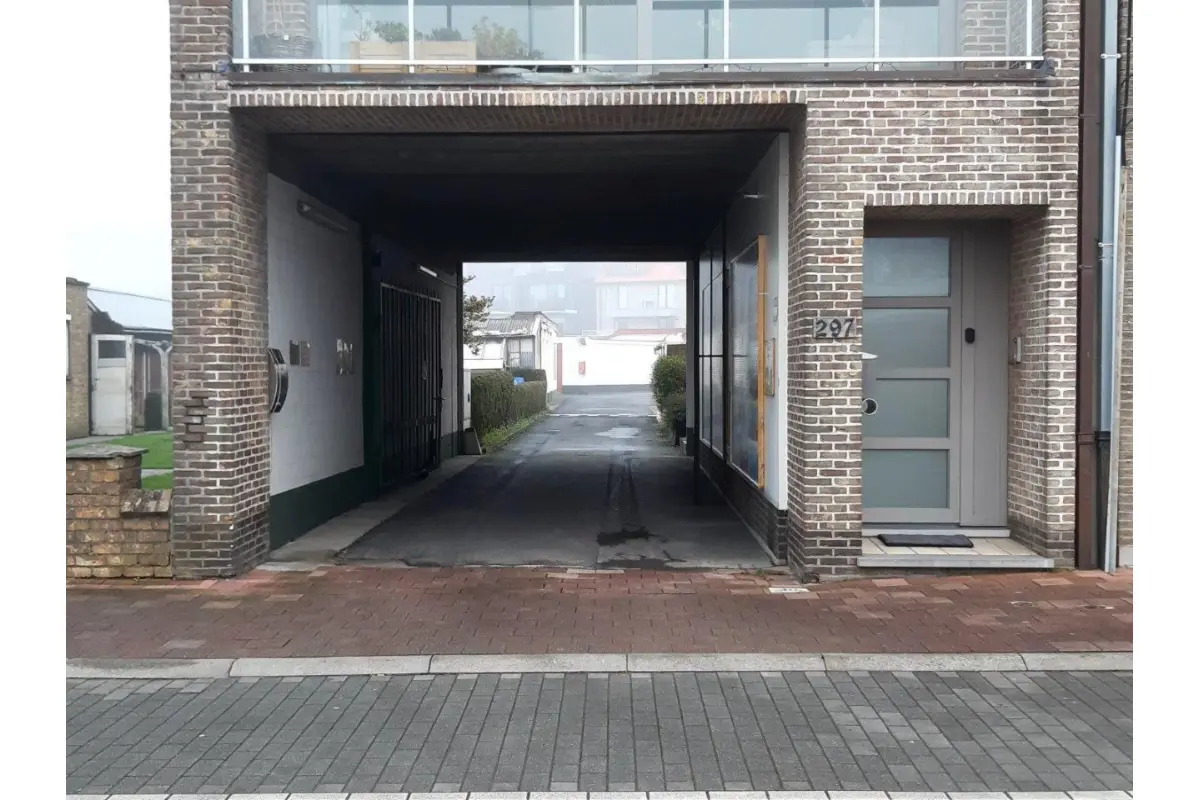Parking & garage te  koop in Heist-aan-Zee 8301 45000.00€  slaapkamers m² - Zoekertje 761952
