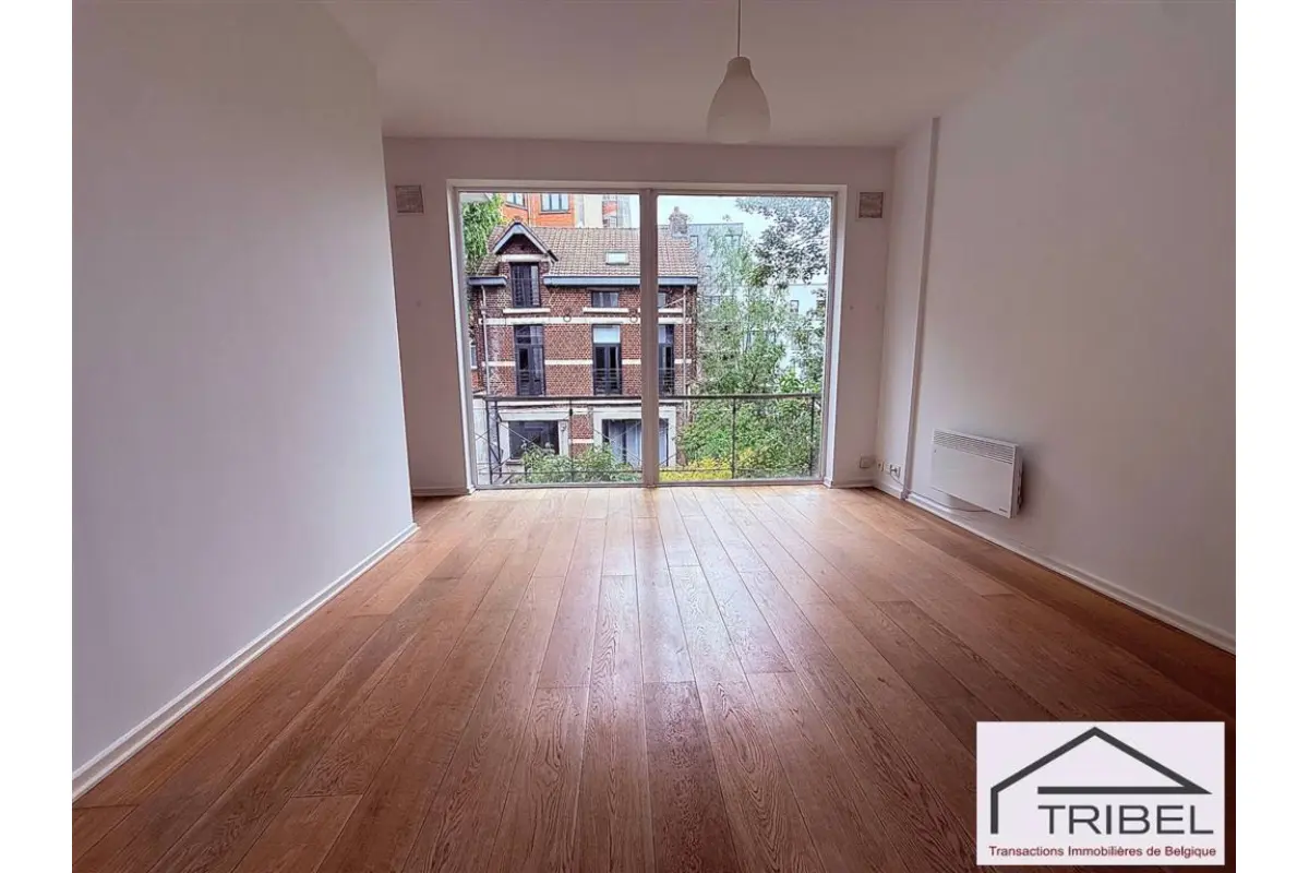 Appartement te  in Sint-Gillis 1060 230000.00€ 1 slaapkamers 49.00m² - Zoekertje 761719