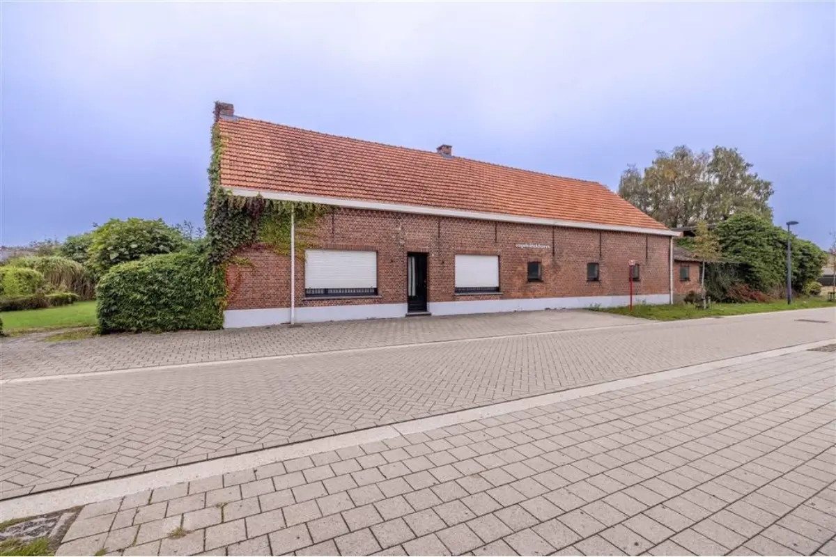 Boerderij te  koop in Malle 2390 559900.00€ 3 slaapkamers m² - Zoekertje 762462