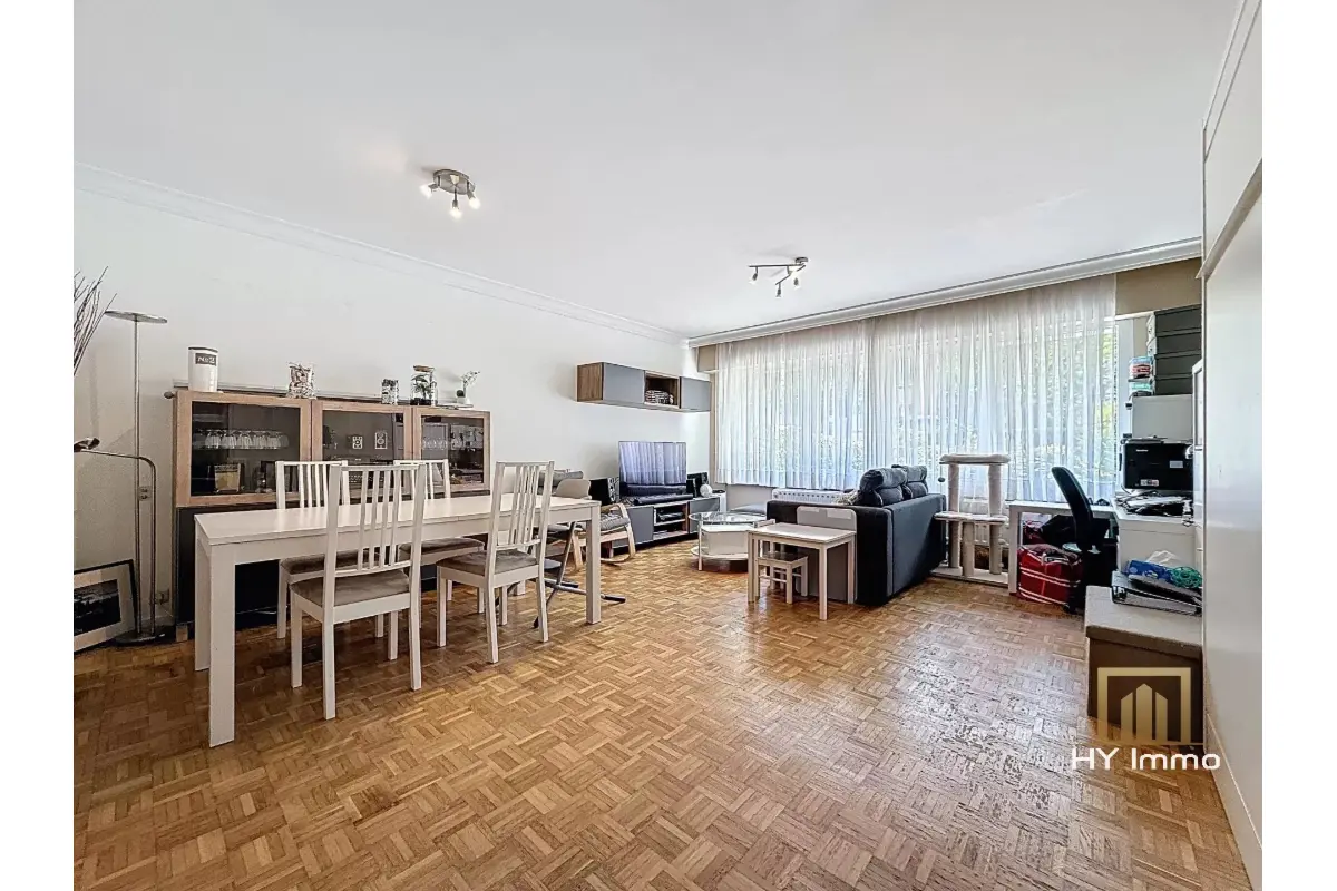 Appartement te  koop in Vorst 1190 265000.00€ 1 slaapkamers 70.00m² - Zoekertje 764038