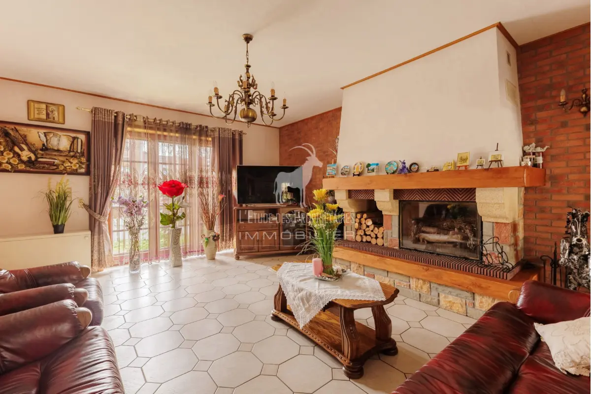 Villa à vendre à Colfontaine 7340 999999.00€ 7 chambres 301.00m² - annonce 763650