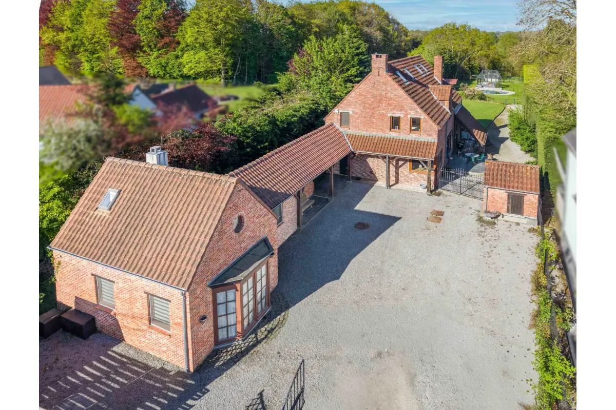 Villa à vendre à Lasne 1380 950000.00€ 5 chambres 310.00m² - annonce 762984